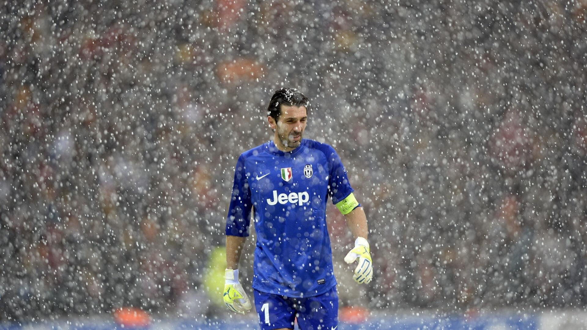 黄潜奇迹夜,比利亚雷亚尔逆转法国豪门,福登赛后评分引爆舆论